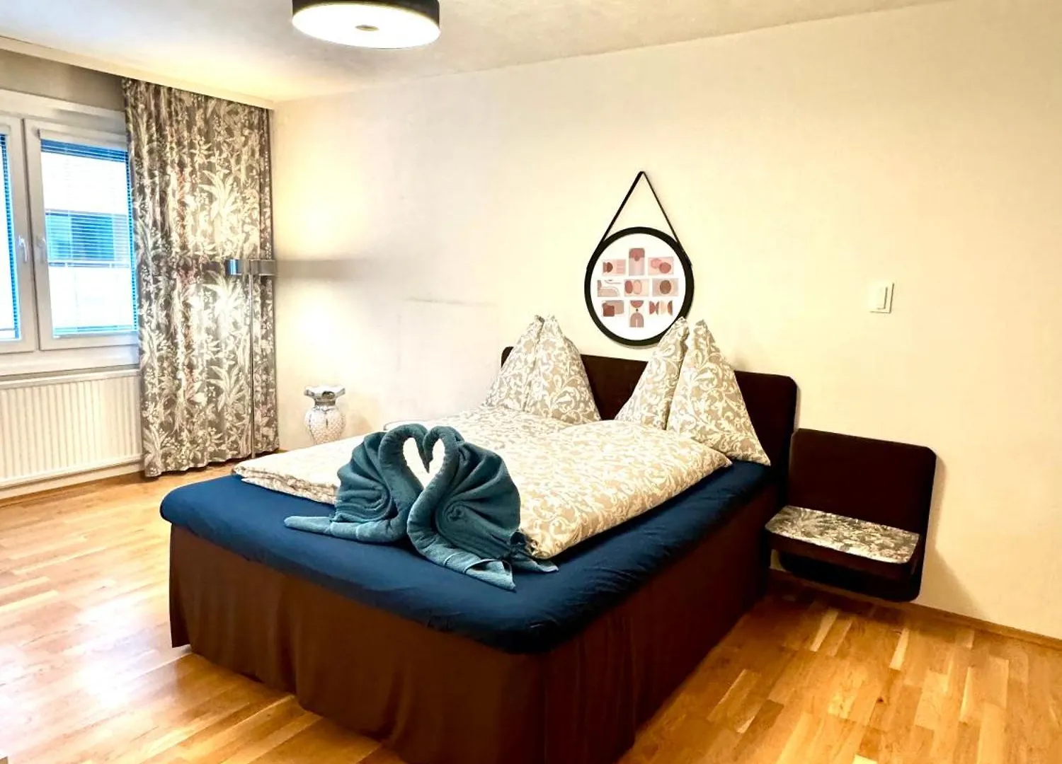 Cozy Apartment contacts